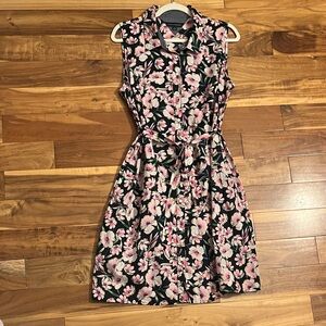 Tommy Hilfiger Belted Sleeveless Button Down Dress, Size 12.